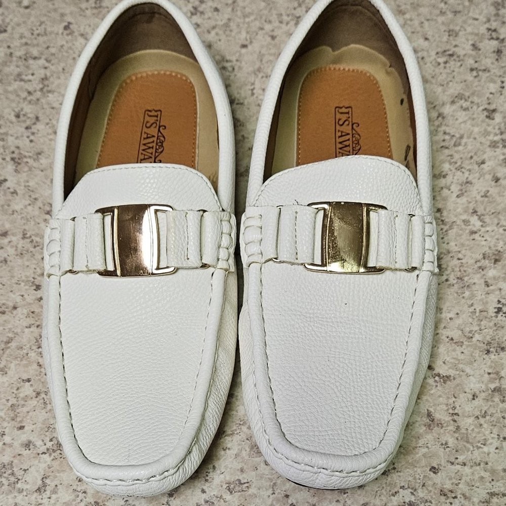 J'S AWAKE LOAFERS
